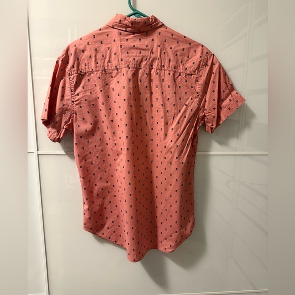 Men's Salmon Skull Patterned Shirt - Picture 4 of 4